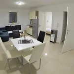 Zaric Apartment *