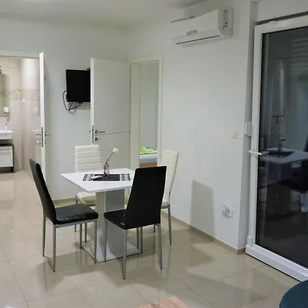 Zaric * Малинска