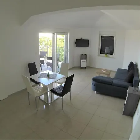 Zaric Apartman Malinska