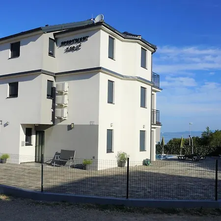 Zaric Apartment *